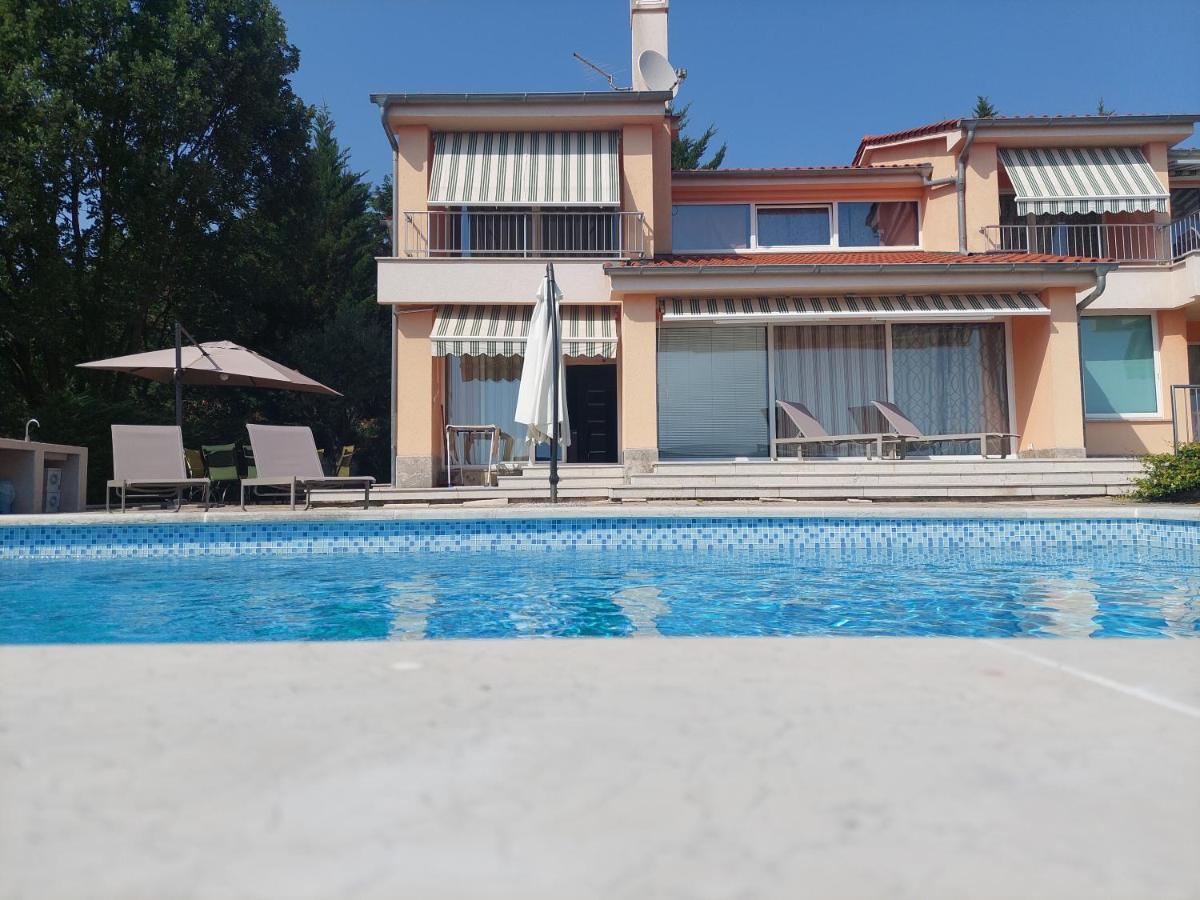 Apartments In Villa Azra Rijeka Exteriér fotografie