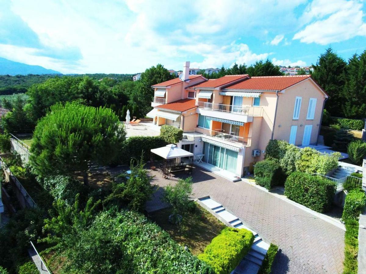 Apartments In Villa Azra Rijeka Exteriér fotografie