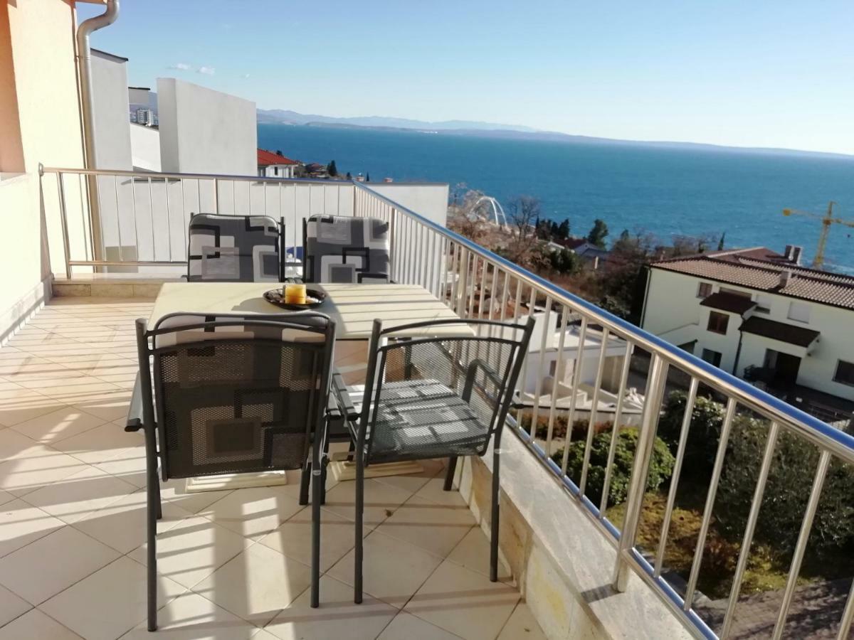 Apartments In Villa Azra Rijeka Exteriér fotografie