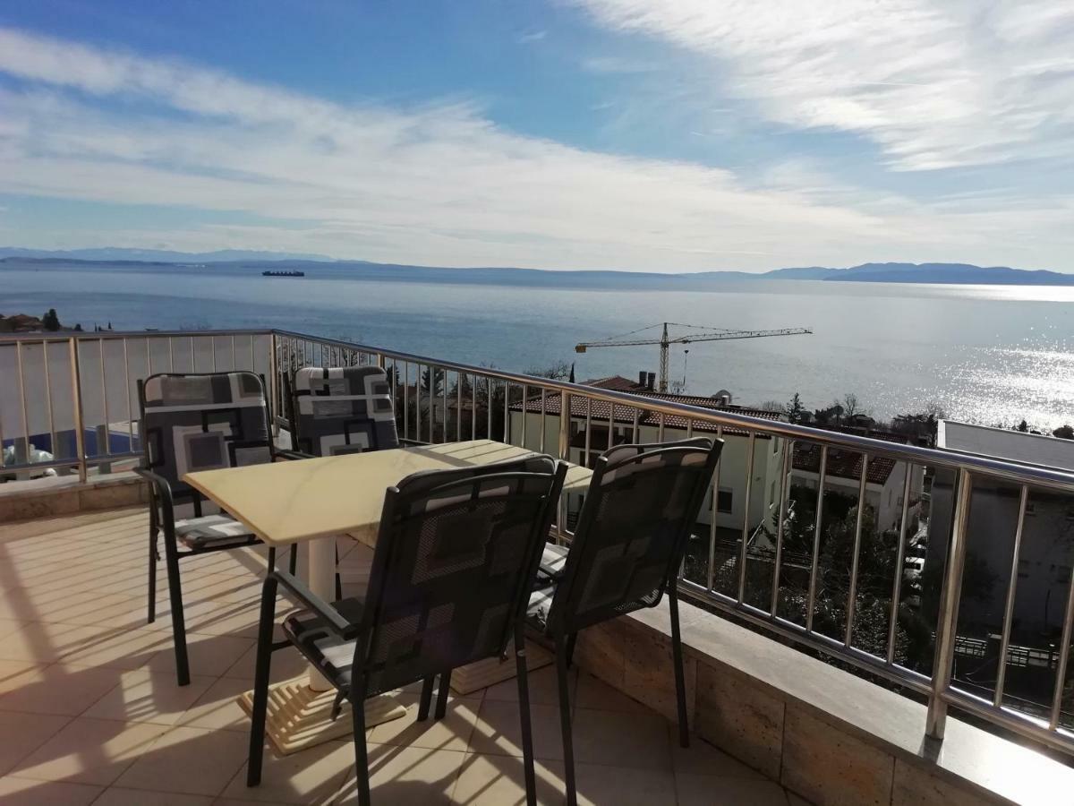 Apartments In Villa Azra Rijeka Exteriér fotografie